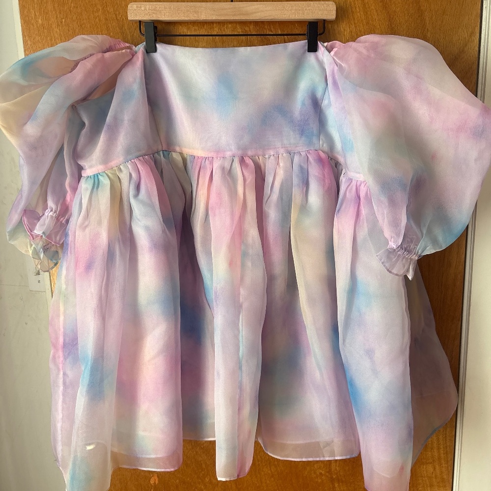 The Morpho puff dress